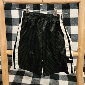 Boys Nike shorts in size 4T